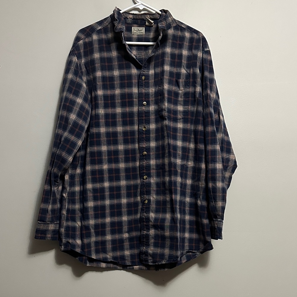 L.L. Bean Navy and Cream Plaid button up Casual Shirt XL tall